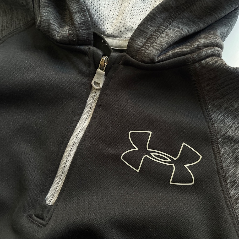 Under armor hoodie - Picture 3 of 5